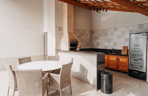 Anchieta Casa | Casadecastelhanos 50M Praia, 4suítes C/ar, Lazer Ideal Para Família com Criança