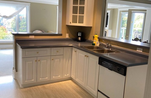 Bracebridge Casa | Bracebridge Falls House - with spectacular views and close to downtown
