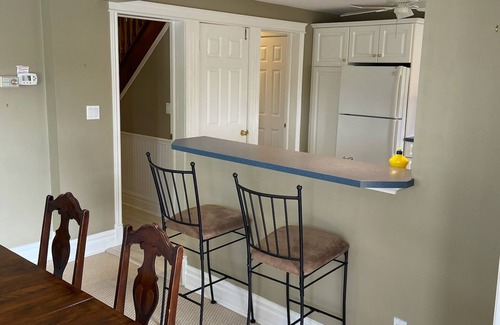 Bracebridge Casa | Bracebridge Falls House - with spectacular views and close to downtown