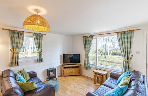 East Lewiston Casa | Bracken Lodge 16 with Hot Tub