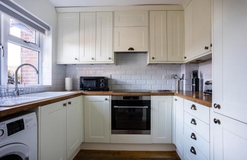 Bracknell Apartamento | Bracknell - 2 Bedroom Home With Parking & Garden