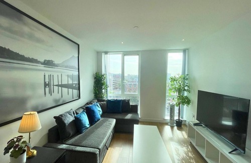 Bracknell Apartamento | Bracknell RWH Stunning Two Bedroom Apartment