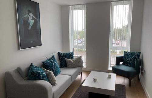 Bracknell Apartamento | Bracknell - Stunning 2 bedroom Flat with Spectacular Views