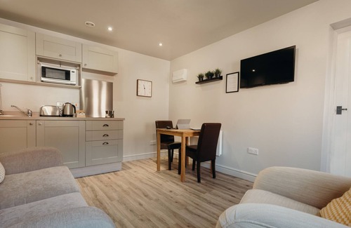Markham Moor Cabaña | Bradford Apartment - a 1 bedroom apartment that sleeps 2 - 4 guests