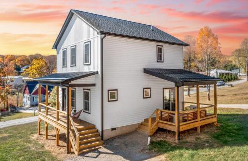 Asheville Casa | Bradford by AvantStay 10 Minutes to Downtown