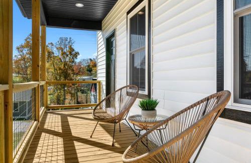 Asheville Casa | Bradford by AvantStay 10 Minutes to Downtown