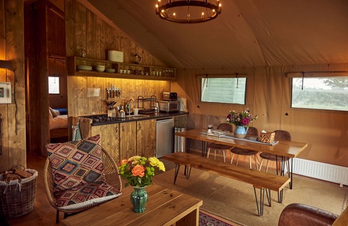 Glastonbury Cabina | Braeburn, set in a peaceful orchard just ten minutes from Glastonbury