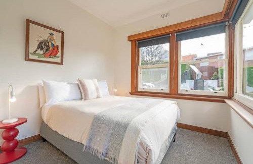 Sandy Bay Apartamento | 'Braelands by the Beach' Sun-kissed Sandy Bay Escape