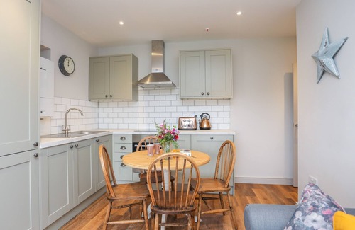 Holyhead Cabaña | GOLF - APARTAMENTO 3, admite mascotas en Trearddur Bay, Ref 1016559