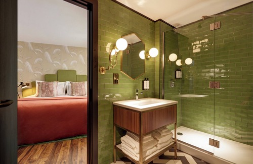 London Borough of Bromley Hotel | Brama