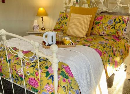 Louth Otro | Bramble Lodge Glamping