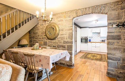 Bakewell Cabaña | BRAMBLE, pet friendly, character holiday cottage in Bakewell