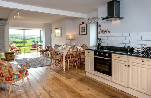 Llanengan Casa | La cabaña de este minero de plomo de 200 años en las afueras de Abersoch ha sido bellamente trans