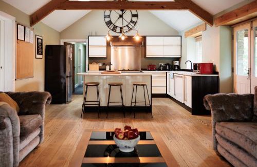 Upton Cheyney Casa | Bramley Barn near Bath + Hot tub