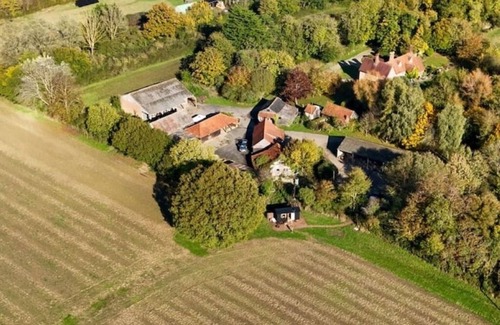 Woodbridge Cabina | 'Bramley' Hut on private Farm