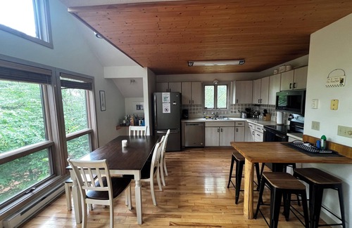 Davis Cabina | Branching Out Chalet