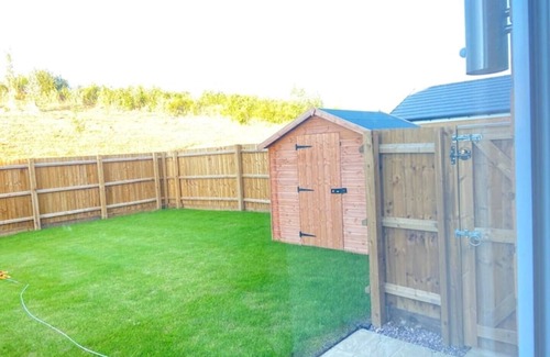 Milton Keynes Casa | Brand New Stylish 3 Bed House