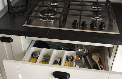 Santo Stefano di Magra Casa | Nuevo estudio de 30m / q, equipado con todas las comodidades, estacionamiento exclusivo.
