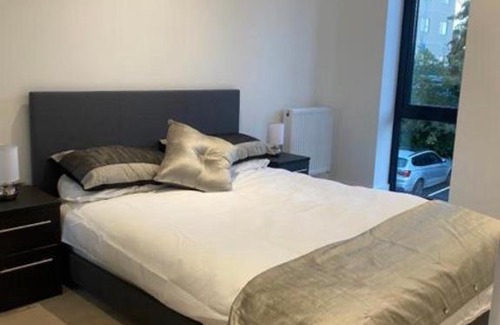 Barnt Green Apartamento | Brand new 1 bed apartment near NEC with gym