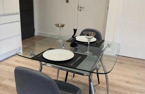 Barnt Green Apartamento | Brand new 1 bed apartment near NEC with gym