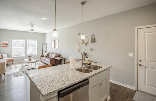 Madison Apartamento | Brand New 1-Bed Apt. Walking Distance to Amenities