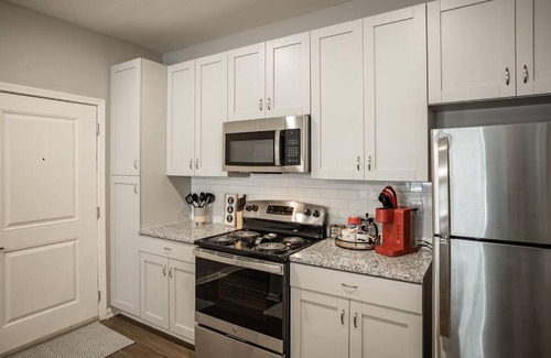Madison Apartamento | Brand New 1-Bed Apt. Walking Distance to Amenities