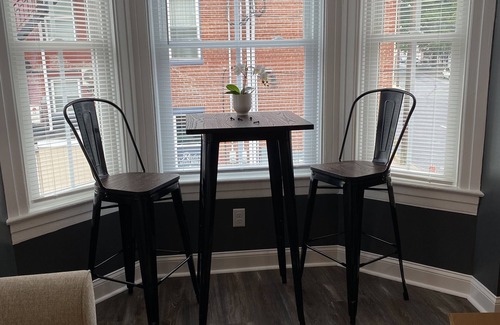Lancaster Apartamento | Brand New 1 Bedroom Apt w/ Off Street Parking 3
