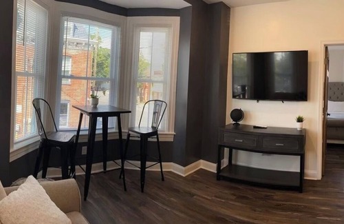 Lancaster Apartamento | Brand New 1 Bedroom Apt w/ Off Street Parking 3