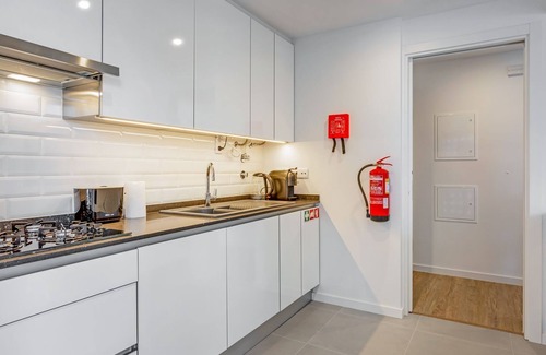 Olhao Apartamento | Brand New 2 BDR Flat W/Rooftop Pool by LovelyStay