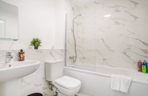 Luton Apartamento | Brand New 2 Bed, 2 Bath Apartment in Luton 21