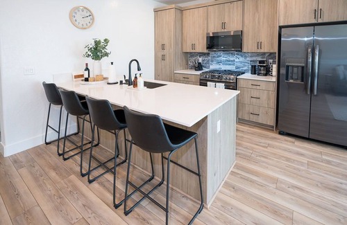 Clovis Casa | Brand new 2 bed/2 bath townhome in gated community