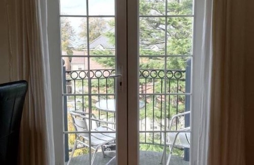 Newbury Apartamento | Brand New 2 bed in one of Newbury's oldest buildings (7SC)