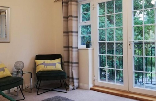Newbury Apartamento | Brand New 2 bed in one of Newbury's oldest buildings (7SC)