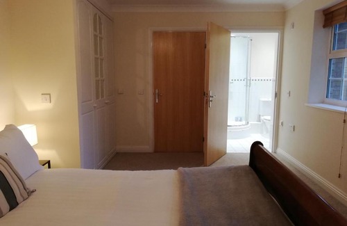 Newbury Apartamento | Brand New 2 bed in one of Newbury oldest buildings