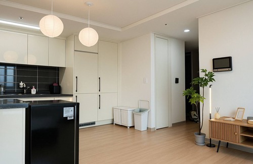 Songdo Apartamento | Brand-New 20F 2BR 646sq.ft 2min to Hyundai Outlet& Triple St. Gym,2Free Parking
