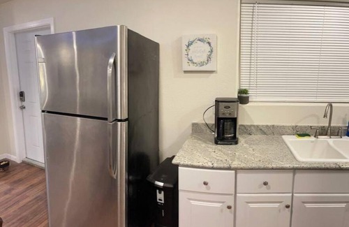 Fresno Apartamento | Brand New 2BR CUTE Blue LED in North Fresno