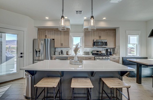 St. George Casa | Brand New | 3 Bedroom | Lazy River and Mini Golf | Cottage | SC