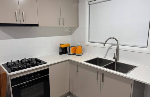 Hebersham Casa | Brand-new 3 bedrooms flat to stay in Sydney