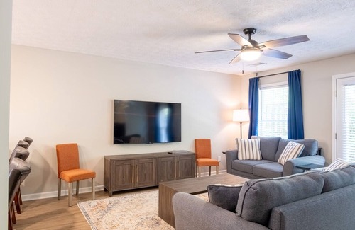 Auburn Casa | BRAND NEW!! 3BD/3.5BA Auburn Townhome Near Campus