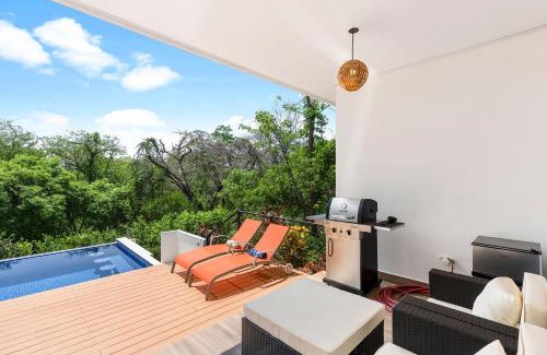 Coco Casa | Brand-New 3BD Hilltop Home with Pool by SPCR