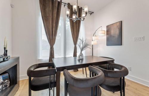 Greater East End Casa | Brand New 3BR 2 5BA Home with Hot Tub