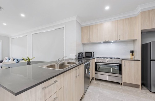 Austral Casa | Brand New 3Br One-Level House with WiFi & Parking