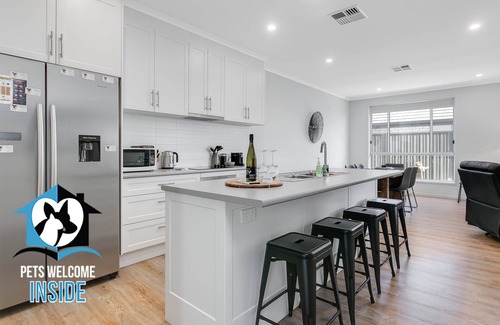 Encounter Bay Casa | Brand New 3BR So Close to Sea and Lake