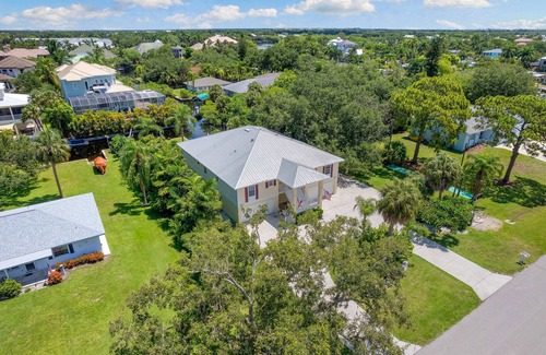 Bonita Shores Villa | Brand New 3BR Villa, 1 Mile to Beach & Outdoor Fun
