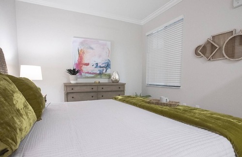Lakewood Ranch Condominio | Brand-new 4th Floor 2/bed, 2/bath with golf & lake view