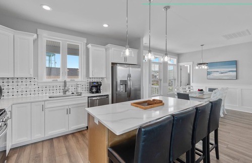 Long Beach Casa | Brand New 5BR 4.5BA House, Ocean Views, Pool, Elevator, Event Home, Sleeps 14