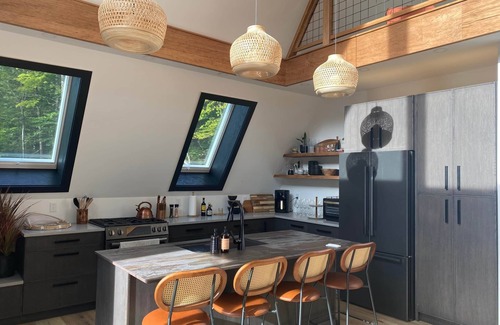Ludlow Casa | Brand new Aframe btw Okemo and Killington with a dock on Lake Rescue