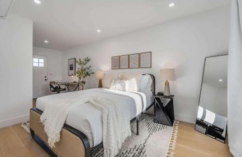 Sunnyvale West Casa | Brand New Apt W Parking Blocks From Downtown- D