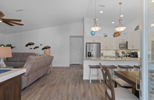 Homosassa Villa | Brand new August 2023 3 BR, 2 BA Tarpon on stilts