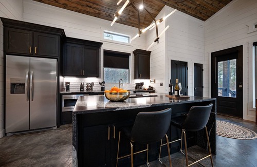 Pickens Cabina | BRAND NEW! BOHO Modern + Chic Luxury Couples Retreat!